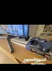  1 بلايستيشن 4 سلم وكالة مع آيتين اصليات