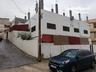  2 بيت للبيع في الزرقاء حي الزواهرة بين مدرسة رابعة العدوية والمركز الصحي
