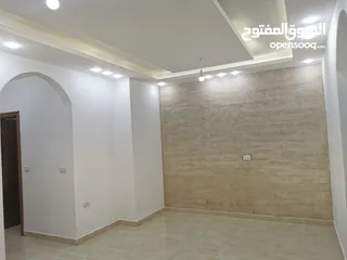  3 شقة بيع الجبيهه 3 نوم  165م أرضى و ثاني ماستر 2 اولاد خادمه و حمام 2 برنده تدفئه