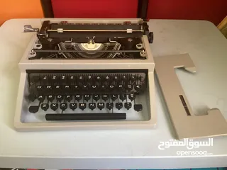  4 الة كاتبة Olivetti Dora Typewriter Fully fixed, Deep Cleaned, Lubricated and has Fresh New Rubber.