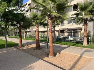  2 للبيع شقه في كمبوند capital gardens             استلام فوري   اطلاله مميزه اوبن فيو