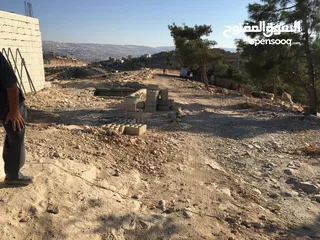  15 ارض للبيع  عمان شارع الاردن تقاطع شارع الاردن مع شارع عمان-جرش  الرئيسي ملاصقه لغابات وصفي التل