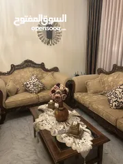  3 كنب زان خشب مصري ثلاثية ثنائية و مفردتين بحالة جيدة جدا مع الطاولات