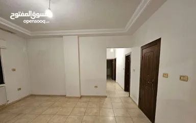  6 شقة فارغة للايجار في شارع مكة