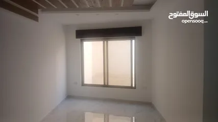  10 شقة أرضية للبيع