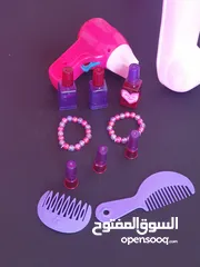  12 طاولة مكياج بنات عدد 2  Two girls' makeup tables