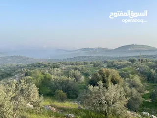  1 قطعة أرض للبيع مساحة 870 متر على 3 شوارع