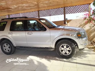  4 فورد اكسبلورر