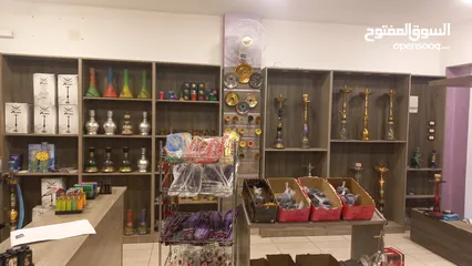  8 خشب ديكور لمحل اراجيل بحالة ممتازة للبيع