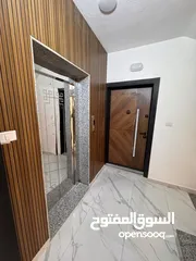  15 شقة ارضية للبيع بالزرقاء الجديدة خلف فندق جوابرة مباشره كاش او اقساط