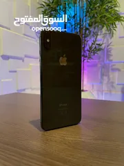  1 آيفون Xs أسود بحالة جيدة السعر قابل للتفاوض  هناك خدمة توصيل