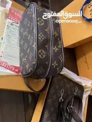  2 Louis Vuitton hand bag