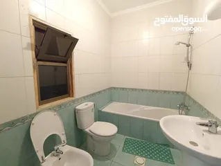  2 شقة غير مفروشة للإيجار 300م2 ( Property 19203 )-174847862