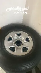  3 balloon/ بوالين tyres with rims