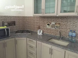 6 شقة للبيع / سكن طالبات
