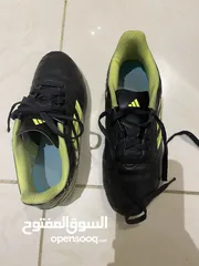  1 حذاء اصابع ولادي بحال الجديد