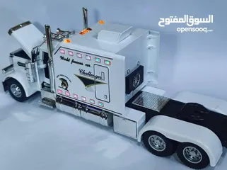  7 مجسم شاحنه حديد قياس 1/24 بتفتح ابواب و غطا ماتور وكاله  35 دينار