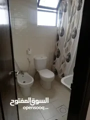  26 للايجار شقه مفروشه فرش فاخر  3 غرف نوم و 3 حمامات صاله وصالون ومطبخ