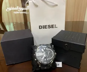  1 ساعة ديزل Mr daddy DZ7313 أصليه لون اسود بحالة الوكاله جديده للبيع