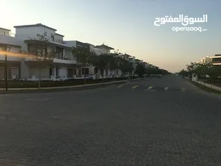  12 شقه بفيو مميز للبيع في كومباوند تاج سيتي Taj city امام مطار القاهره و فندقا Kempinski و JW Marriott