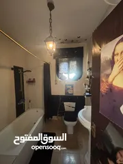  7 شقه في جبل الويبده اطلاله فندقيه تم تخفيض للسعر بداعي السفر