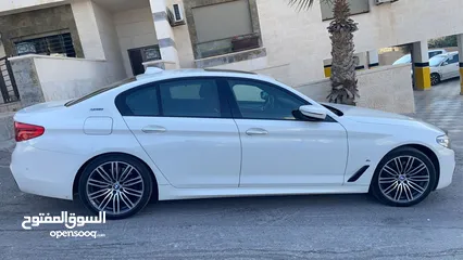  2 BMW 530e للبيع