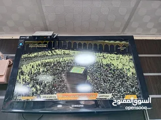  1 شاشه سامسونج صوت ستيريو لا يوجد فيه اي عيوب32بوصه