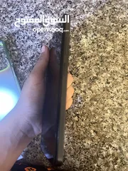  2 للبدل على ايفون ومع اشياء زياده والي حاب يعرف يشوف وصف