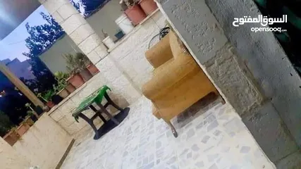  5 بيت مستقل للبيع في حي القمر الزواهره