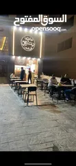 1 مطعم للبيع بخلو منطقه السابع مرخص ومدفوع مواقف او البيع مع كامل المعدات جاهز من جميعو لا ينقصه شئ