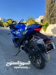  4 سوزوكي GSX250