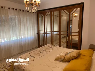  11 شقه دوبلكس مفروشه للإيجار