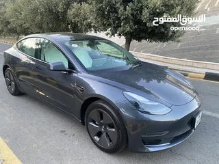  26 Tesla Model 3  موديل 2023 جمرك جديد  فحص أوتوسكور B+ بدفعة لا تقل عن 10 الاف دينار