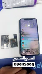  19 خدمة تصليح الهواتف و الايباد  متوفر شاشات وجميع قطع الغيار بأسعار الجملة ضمان على جميع الخدمات