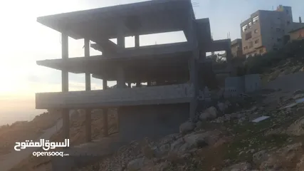  3 بيت عظم للبيع  مكون من ثلاثة طوابق عظم للبيع  عجلون الهاشميه  اطلاله بانوراما  قرب التلفريك