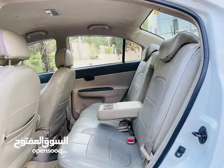  5 هونداي فيرنا2007  اوتماتك ماشاءالله سيارة ممتازة جداً ماتور 1600 ترخيص.  وتامين جديد ..