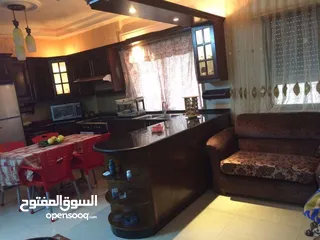  1 شقة للبيع – من المالك مباشرة  شارع عبدالله غوشة