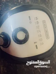  2 مقلاة هوائية بلاك اند ديكر للبدل مع ثلاجة مكتب صغيرة