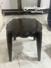  7 كراسي بلاستك+ طربيزات نجمه ومربع