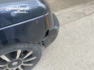  12 رنج روفر فوج للبيع على ضربتها