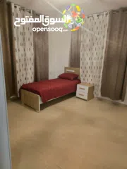  9 شقة في الطيرة 250 للايجار عند دوار نبيل عمرو و وفيلا نبيل عمرو