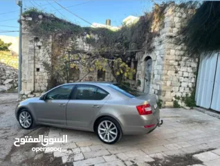  2 سكودا اكتافيا 2015