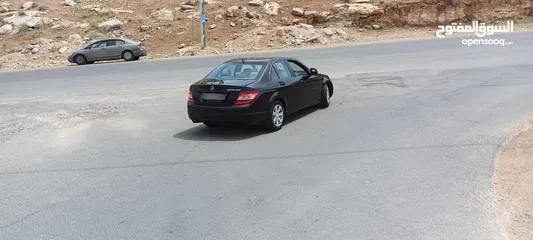  19 مرسيدس بنز C200 للبيع