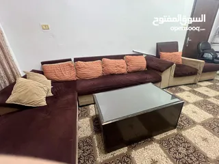  6 اثاث مستعمل طقم كنابايات/ برداي +بحرة / سجادة / طاولة