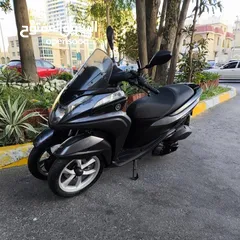  6 Yamaha Tricity 125cc for sell. This is a a three-wheeled motorbike, not an electrical scooter, meani