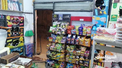  6 ستاندين شبس 15 دينار مكينة سنيوره 20 دينار مكينة شنينه 130 دينار ثلاجه 40 دينار البيع كامل فقط