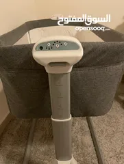  2 سرير اطفال هزاز اوتوماتك تخت اطفال هزاز بحالة ممتازة شبه جديد ونظيف جدا