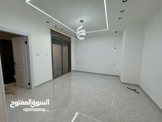  7 شقة للبيع في رام الله مع حديقة ومدخل خاص