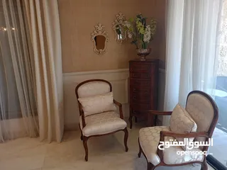  17 شقة فاخرة في - عبدون - مساحة 350 م باربع غرف نوم و اطلالة مميزة (6750)