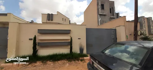  1 منزل للبيع في خلة طبيب تقاطع اربع شوارع مسجد فاطمه الزهراء